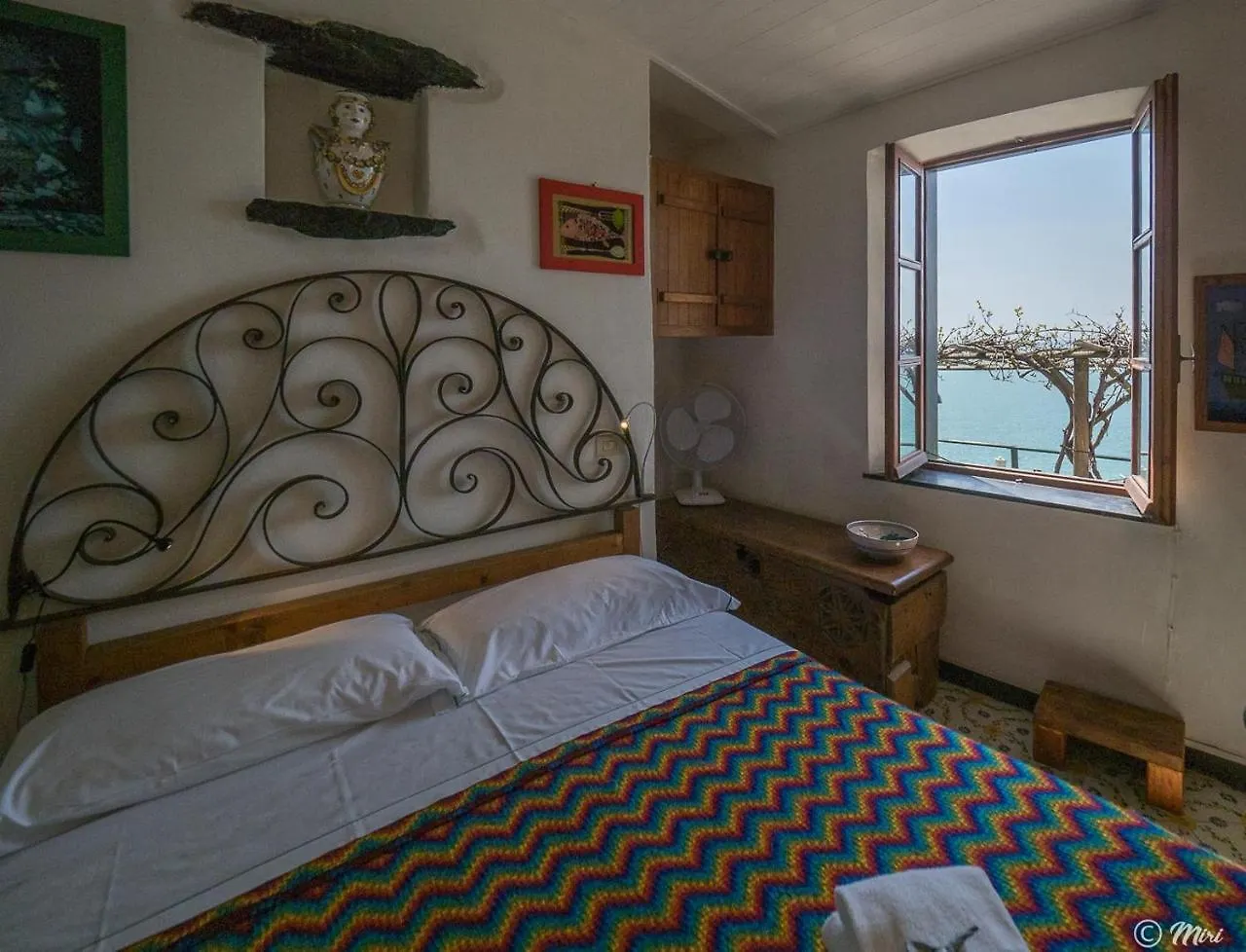 Muin A Ventu Historical Tower Apartment Vernazza